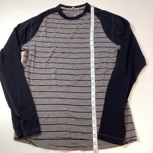 Smartwool Men’s Striped Shirt Size M Gray and Black